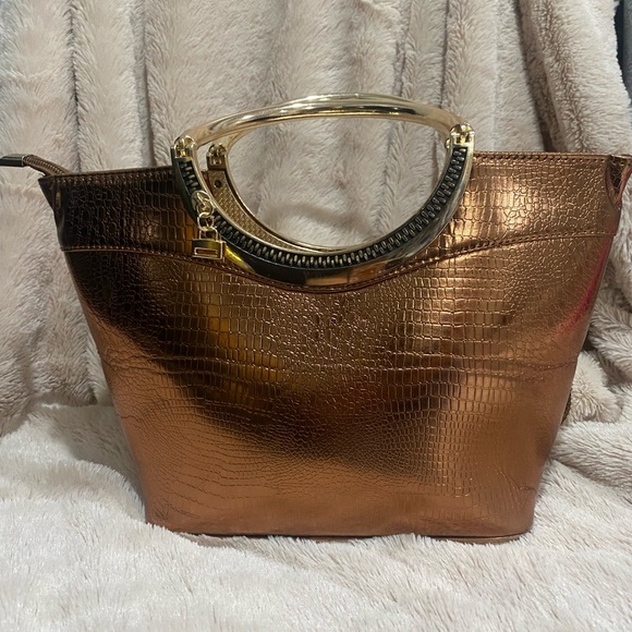 Handbags - Elegant Metallic Brown Handbag